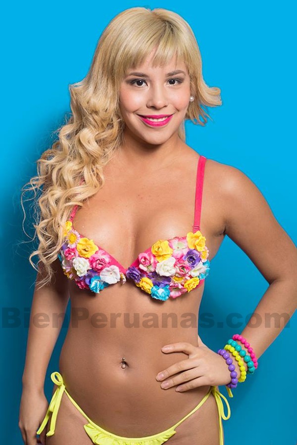 Gabriela Serpa Acevedo – En bikini